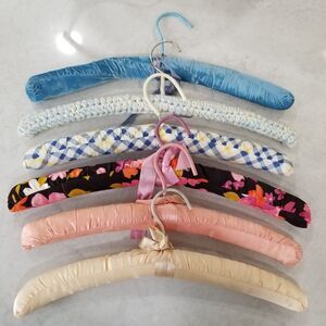 vintage clothing hangers 5 satin, 1 crocheted